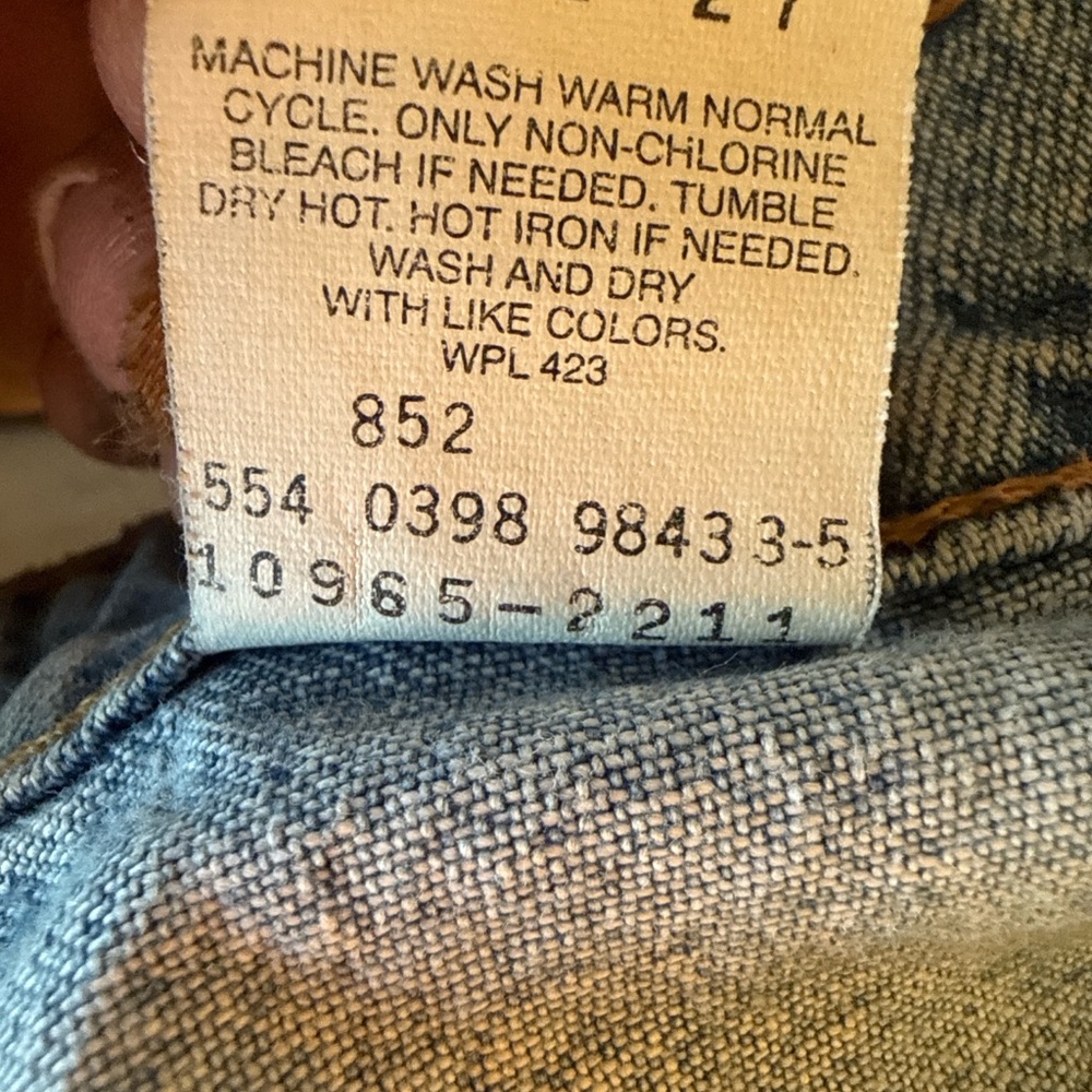 Vintage Levi’s 965 wide leg Relaxed  Jeans in Light Blue Wash size jr 5 - Picture 10 of 11